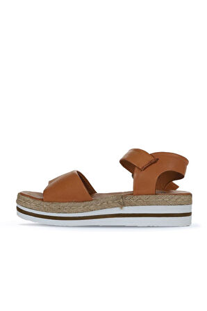 Bueno Shoes Taba Deri Kadın Dolgu Topuklu Sandalet 01ws4216