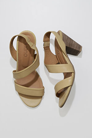 Bueno Shoes Sarı Deri Kadın Topuklu Sandalet 01ws6700