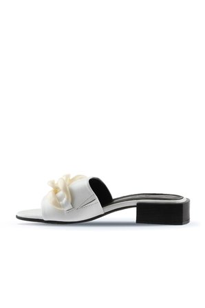 Bueno Shoes Beyaz Deri Kadın Topuklu Terlik 01wu2999