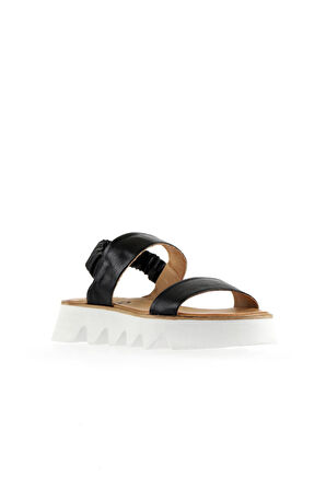 Bueno Shoes Siyah Deri Kadın Dolgu Topuklu Sandalet 01ws8001