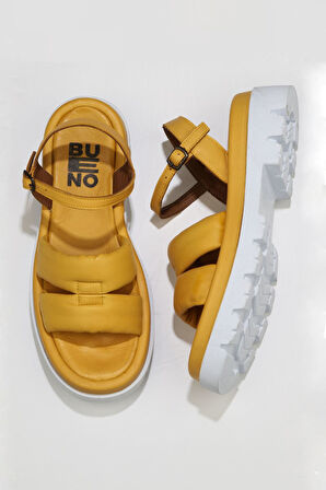 Bueno Shoes Sarı Deri Kadın Dolgu Topuklu Sandalet 01wu7301