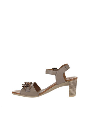 Bueno Shoes Gri Deri Kadın Topuklu Sandalet 01wu11101