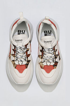 Bueno Shoes Beyaz Mercan Deri Kadın Dolgu Topuklu Spor Ayakkabı 01ws3304
