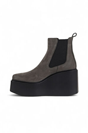 Bueno Shoes Gri Koyu Nubuk Kadın Dolgu Topuklu Bot 01wv1700