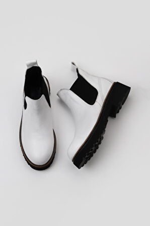 Bueno Shoes Beyaz Flotter Deri Kadın Düz Bot 01wt0801