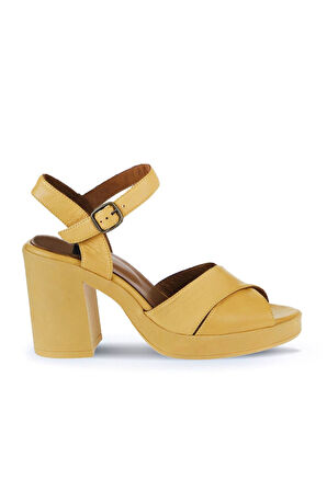 Bueno Shoes Sarı Deri Kadın Topuklu Sandalet 01wy12301