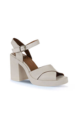Bueno Shoes Krem Deri Kadın Topuklu Sandalet 01wy12301