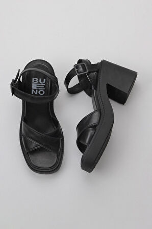 Bueno Shoes Siyah Deri Kadın Topuklu Sandalet 01wy12704