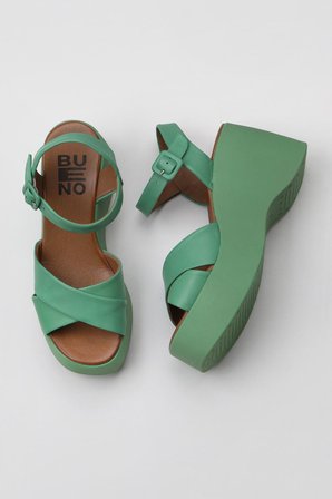 Bueno Shoes Yeşil Koyu Deri Kadın Dolgu Topuklu Sandalet 01wy9001