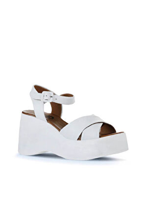 Bueno Shoes Beyaz Deri Kadın Dolgu Topuklu Sandalet 01wy9001