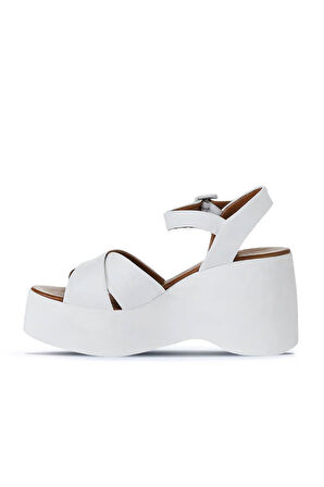 Bueno Shoes Beyaz Deri Kadın Dolgu Topuklu Sandalet 01wy9001