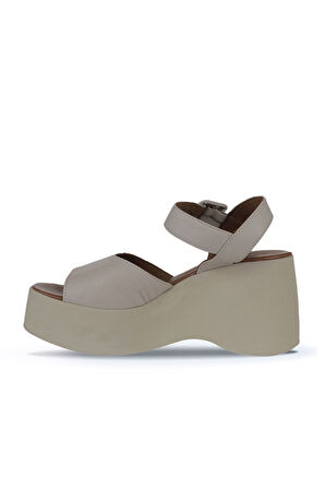 Bueno Shoes Krem Deri Kadın Dolgu Topuklu Ayakkabı 01wy9009