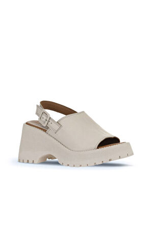 Bueno Shoes Krem Deri Kadın Dolgu Topuklu Sandalet 01wy12601
