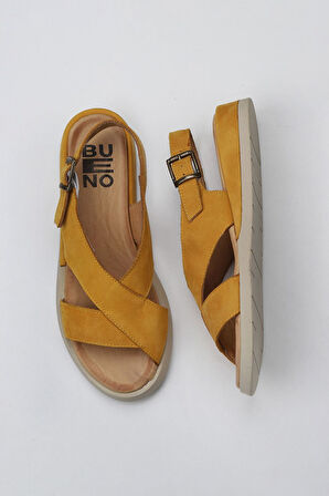 Bueno Shoes Sarı Nubuk Kadın Düz Sandalet 01wy5102