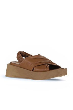 Bueno Shoes Kahverengi Deri Kadın Dolgu Topuklu Sandalet 01wy5901