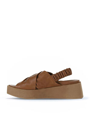 Bueno Shoes Kahverengi Deri Kadın Dolgu Topuklu Sandalet 01wy5901