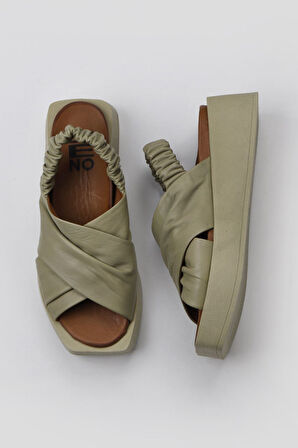 Bueno Shoes Haki Deri Kadın Dolgu Topuklu Sandalet 01wy5901