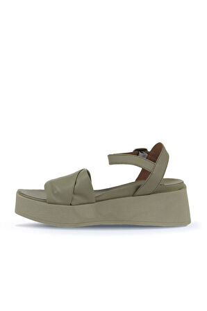 Bueno Shoes Haki Deri Kadın Dolgu Topuklu Sandalet 01wy5909