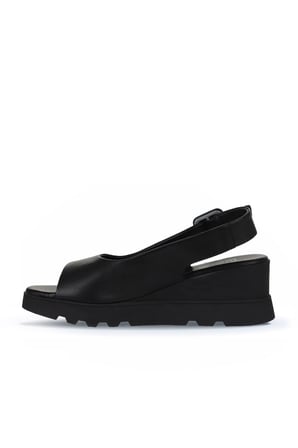 Bueno Shoes Siyah Deri Kadın Dolgu Topuklu Sandalet 01wy8600