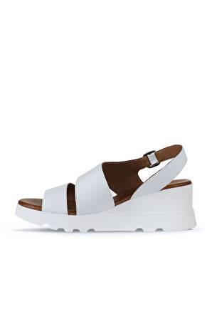 Bueno Shoes Beyaz Deri Kadın Dolgu Topuklu Sandalet 01wy8602