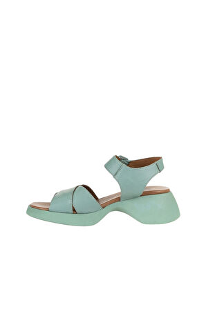 Bueno Shoes Yeşil Açık Deri Kadın Dolgu Topuklu Sandalet 01wy9303