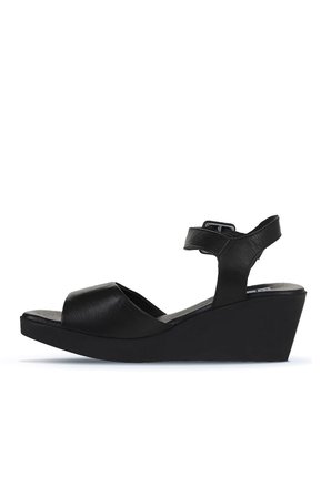 Bueno Shoes Siyah Deri Kadın Dolgu Topuklu Sandalet 01wy2400