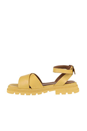 Bueno Shoes Sarı Deri Kadın Dolgu Topuklu Sandalet 01wy5508