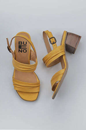 Bueno Shoes Sarı Deri Kadın Topuklu Sandalet 01ws1400