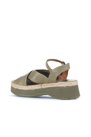 Bueno Shoes Haki Deri Kadın Dolgu Topuklu Sandalet 01wy8205