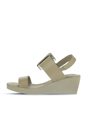 Bueno Shoes Haki Deri Kadın Dolgu Topuklu Sandalet 01wa0400