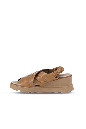 Bueno Shoes Taba Deri Kadın Dolgu Topuklu Sandalet 01wa0508