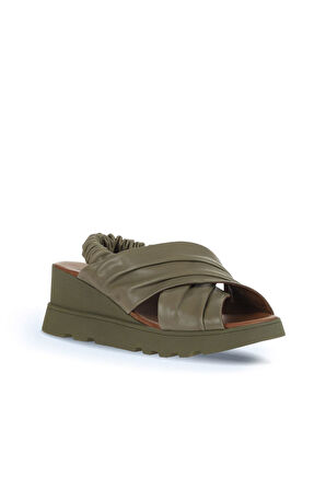 Bueno Shoes Haki Deri Kadın Dolgu Topuklu Sandalet 01wa0508