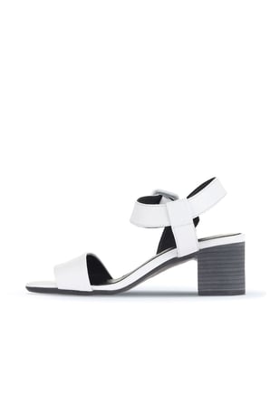 Bueno Shoes Beyaz Deri Kadın Topuklu Sandalet 01wa2805