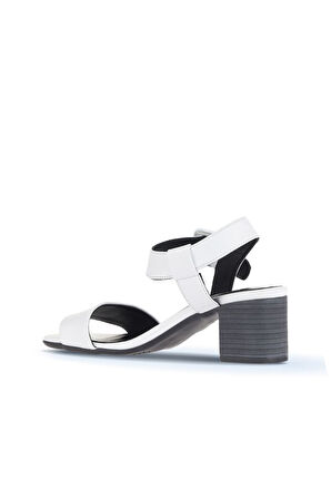 Bueno Shoes Beyaz Deri Kadın Topuklu Sandalet 01wa2805