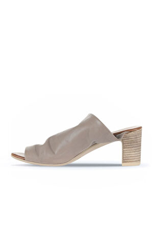 Bueno Shoes Gri Deri Kadın Topuklu Terlik 01wn1503