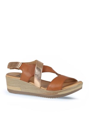 Bueno Shoes Taba Koyu Deri Kadın Dolgu Topuklu Sandalet 01wl3306