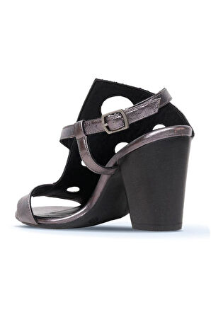 Bueno Shoes Vizon Parlak Deri Kadın Topuklu Sandalet 01wl3704