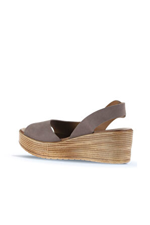 Bueno Shoes Gri Koyu Alf Süet Kadın Dolgu Topuklu Sandalet 01wa4702
