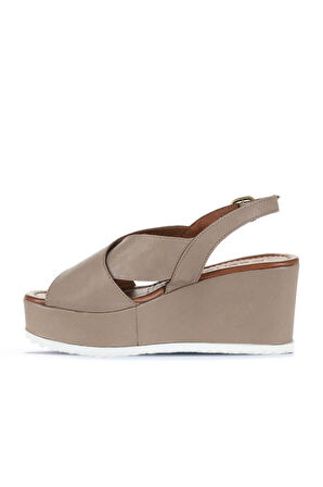 Bueno Shoes Gri Deri Kadın Dolgu Topuklu Sandalet 01wu7001