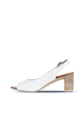 Bueno Shoes Beyaz Deri Kadın Topuklu Sandalet 01wn1517