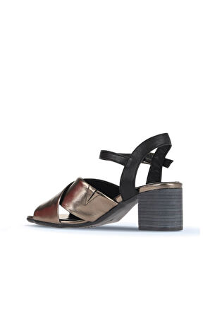 Bueno Shoes Haki Parlak Deri Kadın Topuklu Sandalet 01wa2810
