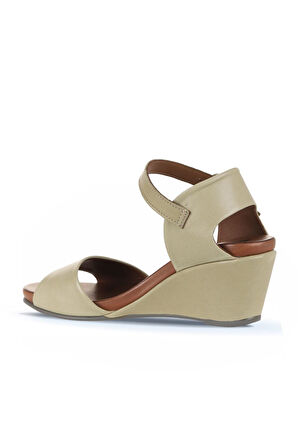 Bueno Shoes Haki Deri Kadın Dolgu Topuklu Sandalet 01wj1503