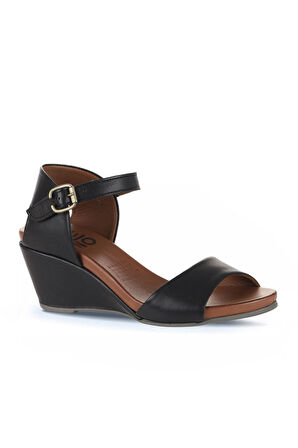 Bueno Shoes Siyah Deri Kadın Dolgu Topuklu Sandalet 01wj1503