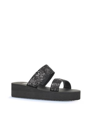 Bueno Shoes Siyah Platin Kadın Dolgu Topuklu Terlik 26wt752050