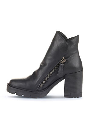 Bueno Shoes Siyah Deri Kadın Topuklu Bot 01wz0801