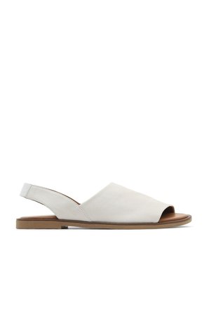Bueno Shoes Beyaz Kırık Deri Kadın Düz Sandalet 01wa5706