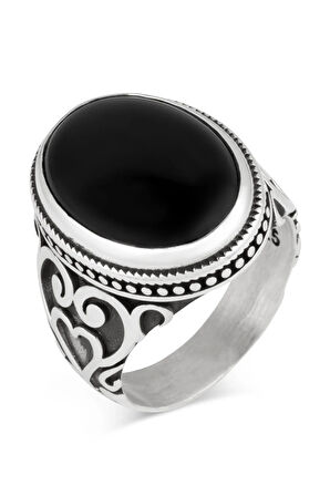 Kalp Motifli Siyah Oniks Taşlı Gümüş Erkek Yüzük