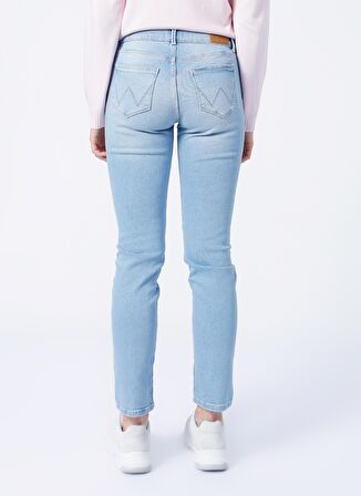 Wrangler  Slim Fit Mavi Kadın Denim Pantolon W28LZH280