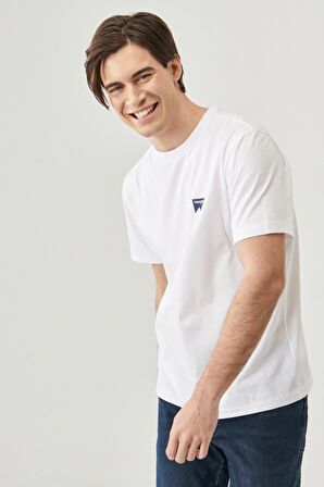 Regular Fit Normal Kesim Sıfır Yaka %100 Pamuk Logolu Tişört