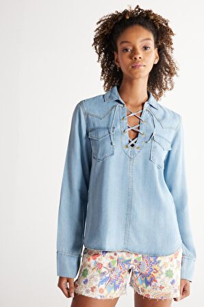 Regular Fit Normal Kesim Yakası Bağcıklı Açık Mavi Jean Kot Gömlek